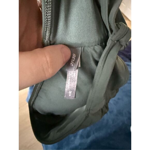 Aerie Triangle Bikini Top Medium Women's Green Cross Back Padded Bandeau - Picture 3 of 3